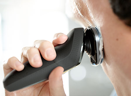 Philips aparat za brijanje serije 6000 – Aquatec Wet & Dry